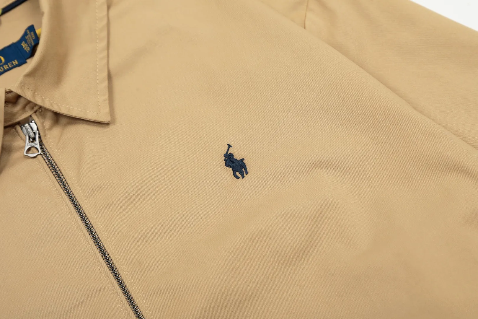 🅿️290 "Top quality" Style number: 8098# [Ralph Lauren retro couple style old cadre zipper jacket] ✅Ralph Lauren Ralph Lauren simple basic men's and women's same style retro jacket ✅Pure cotton washed fabric Fabric texture version YYDS~ ✅Fashionable casual business work style Veteran cadre Harrington classic basic jacket ✅Simple and easy to wear upper body ootd must-have versatile style Size: S-XL Color: Khaki Navy